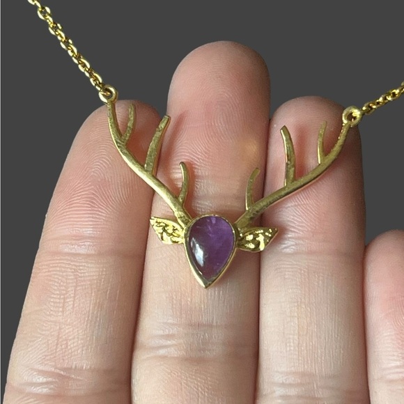 Amethyst Deer Head Necklace - Picture 4 of 6